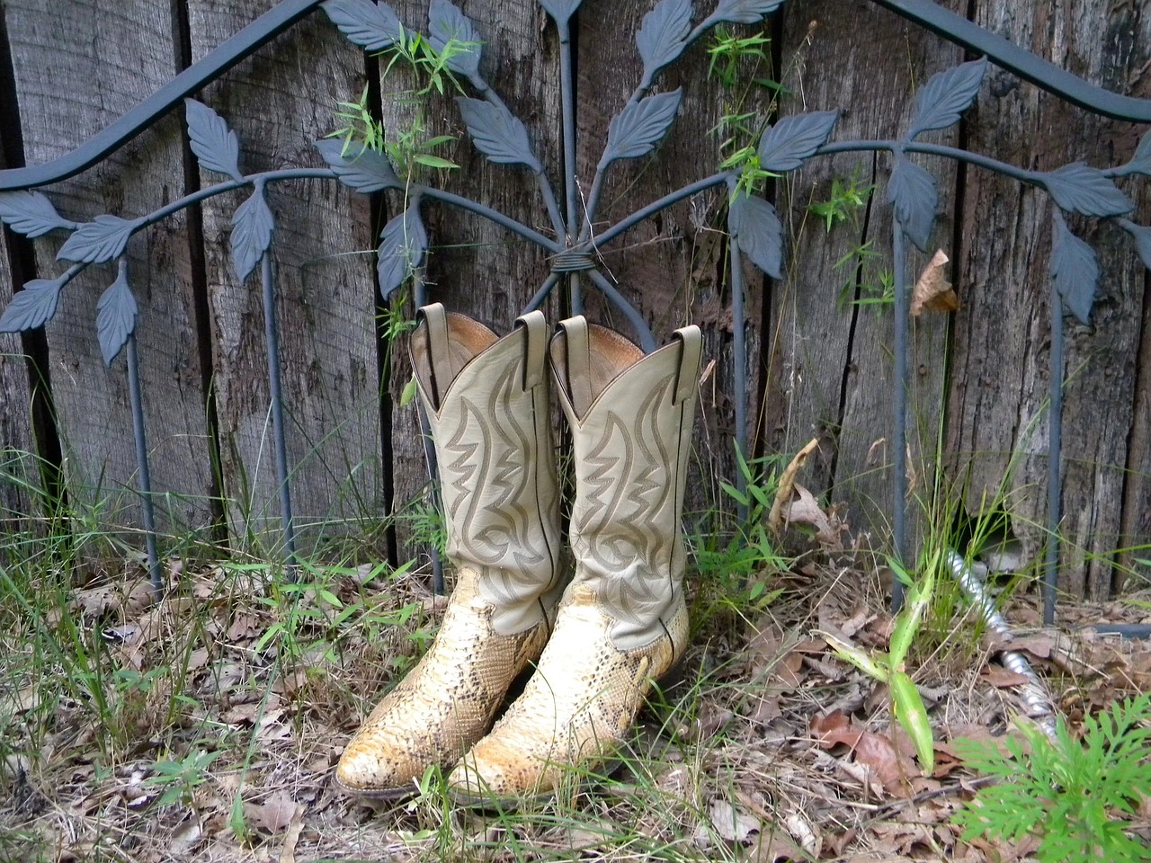 Bottes À Talon 2025 : L'Élégance Incroyable En Cuir Soutenable 15 Bottes à talons : des looks élégants pour les jours chauds et froids.
