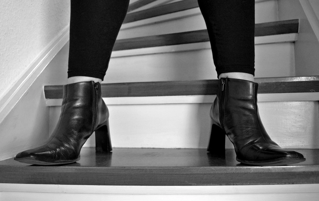 Bottes À Talon 2025 : L'Élégance Incroyable En Cuir Soutenable 18 Bottes à Talons Épais : L'Équilibre Parfait Entre Élégance et Praticité