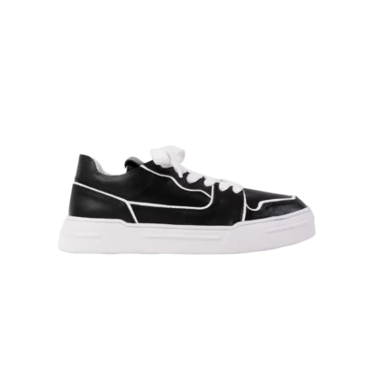 Baskets LISBOA en cuir noir et blanc de Poema Paris, parfaites pour un look moderne et des chaussures femme éco-responsables au design élégant.