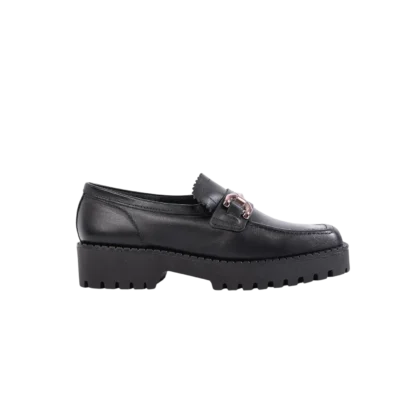 Mocassins Roma en cuir noir de Poema Paris, vue latérale complète, chaussures femme éco-responsables polyvalentes et modernes.