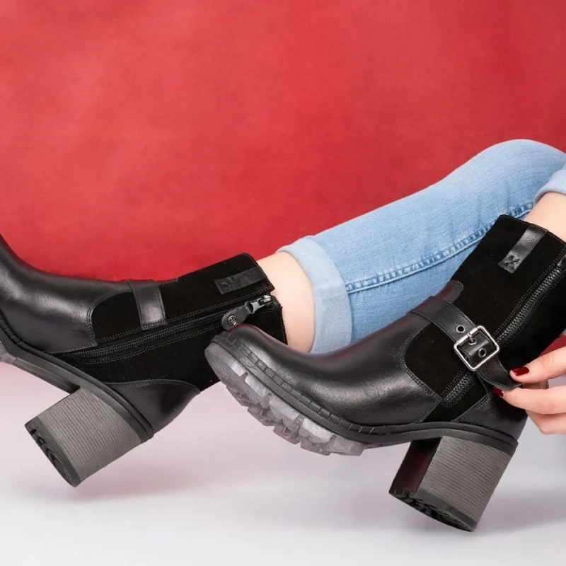 Style et Confort Tout au Long de l'Année : Comment Porter des Bottes à Talons Épais en Toutes Saisons