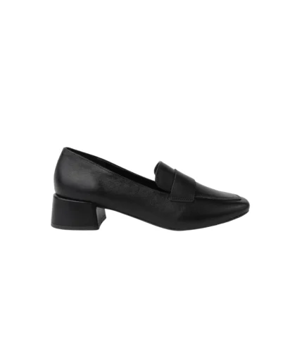 Sevilla – Mocassins en cuir noir à talon bas en cuir souple certifié LWG, confortables et élégants pour un style urbain intemporel.