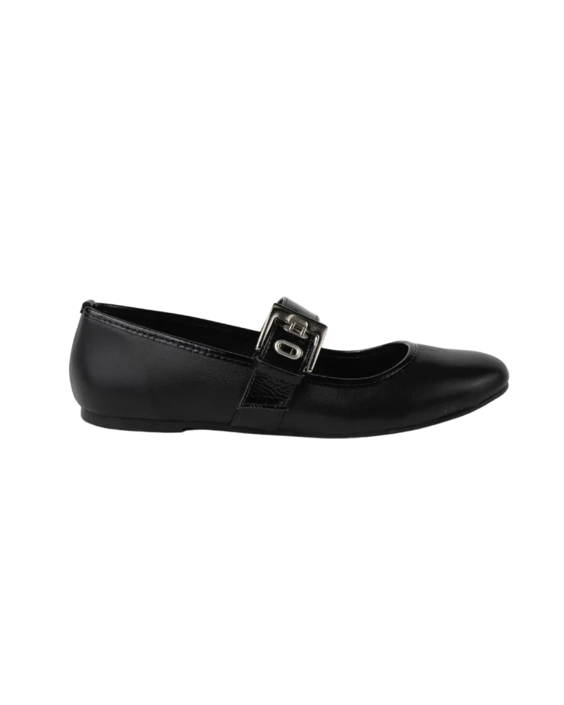 Babies en cuir noir lisse avec bride vernie et boucle métallique argentée, modèle Toulouse au style rétro chic et écoresponsable.