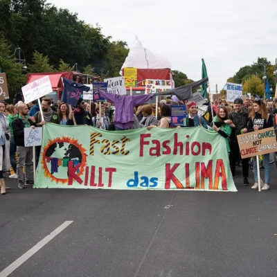 1618px fast fashion killt das klima